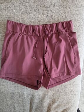 Lululemon Shorts Size 8